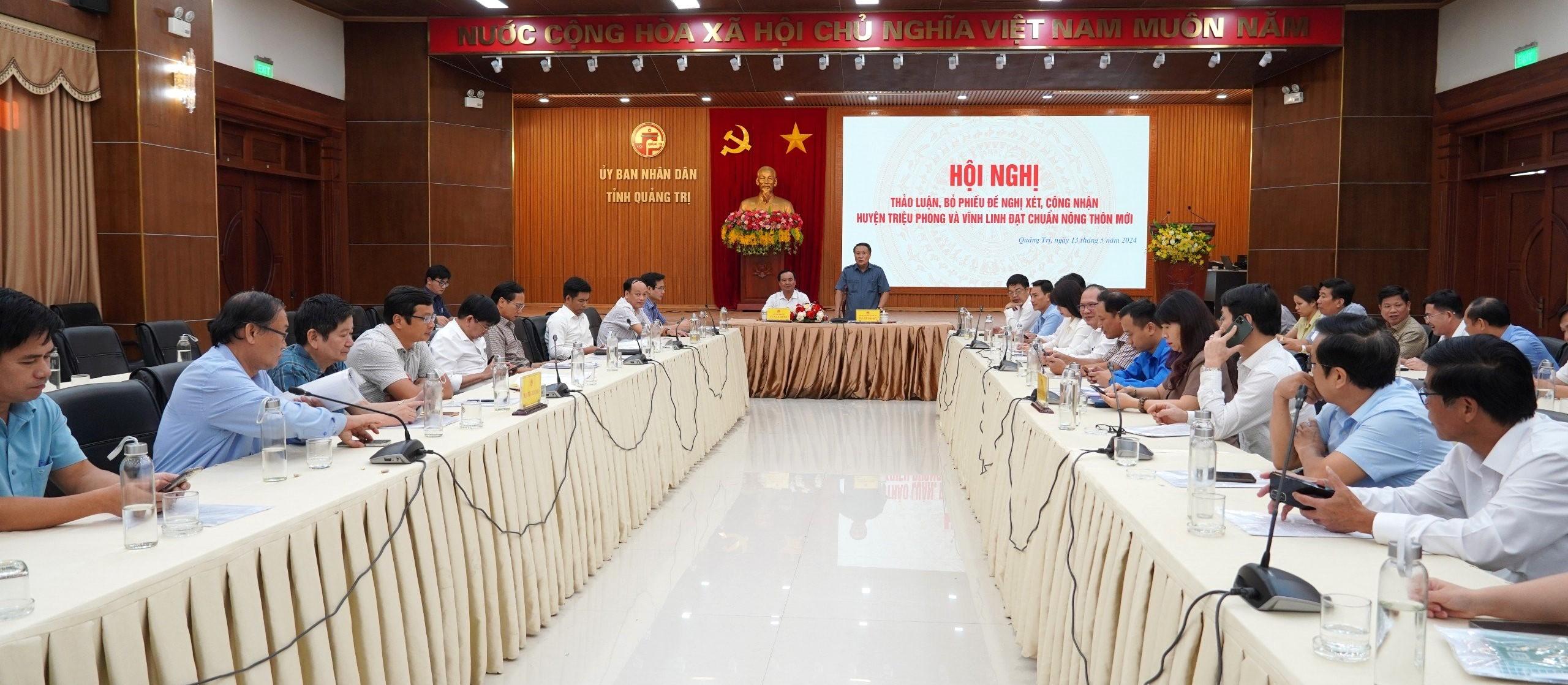 Họp thảo luận, bỏ phiếu đề nghị xét công nhận huyện Triệu Phong đạt chuẩn nông thôn mới