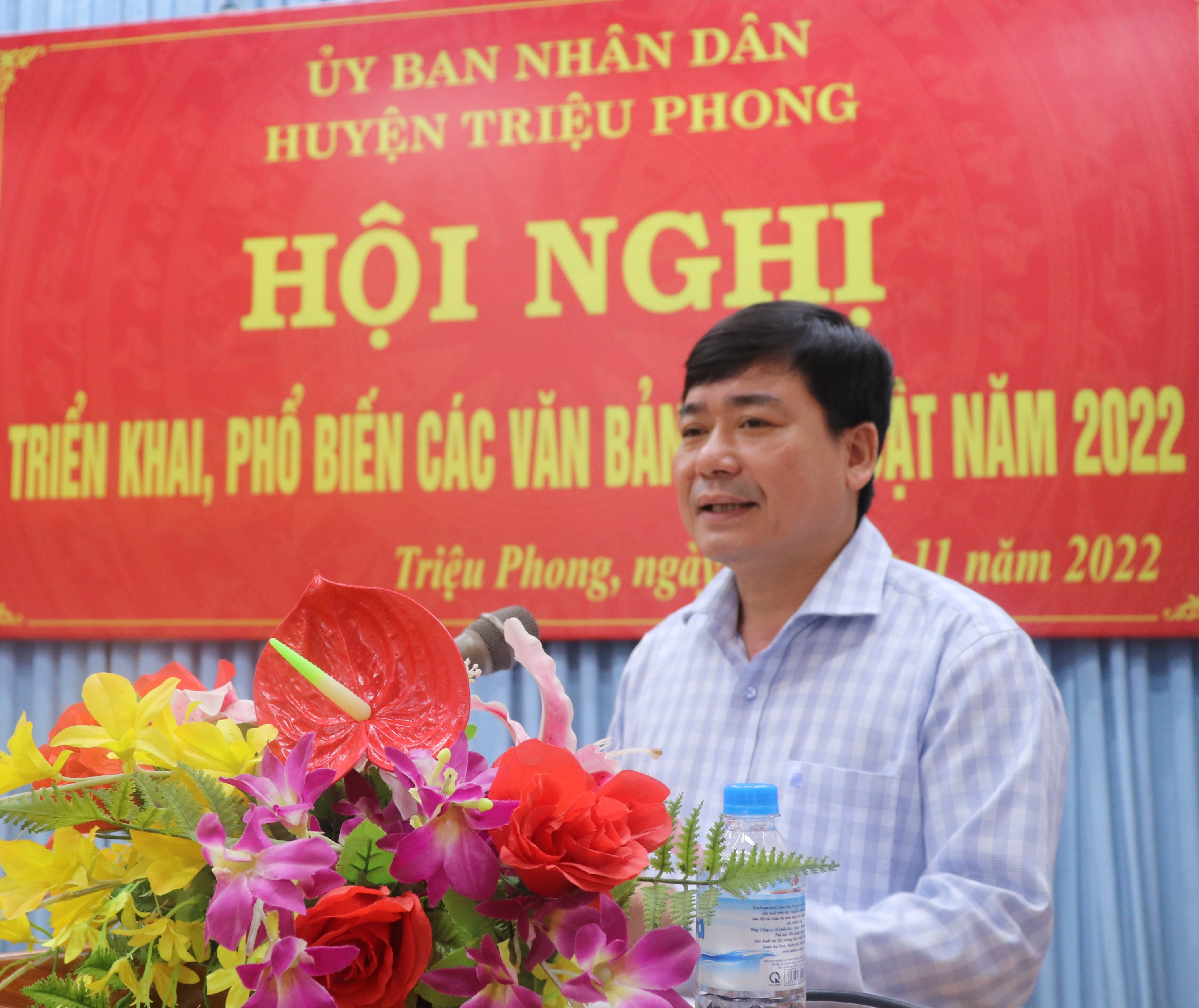 Đồng chí Nguyễn Thành Vũ - HUV - Phó Chủ tịch UBND huyện phát biểu khai mạc tại hội nghị