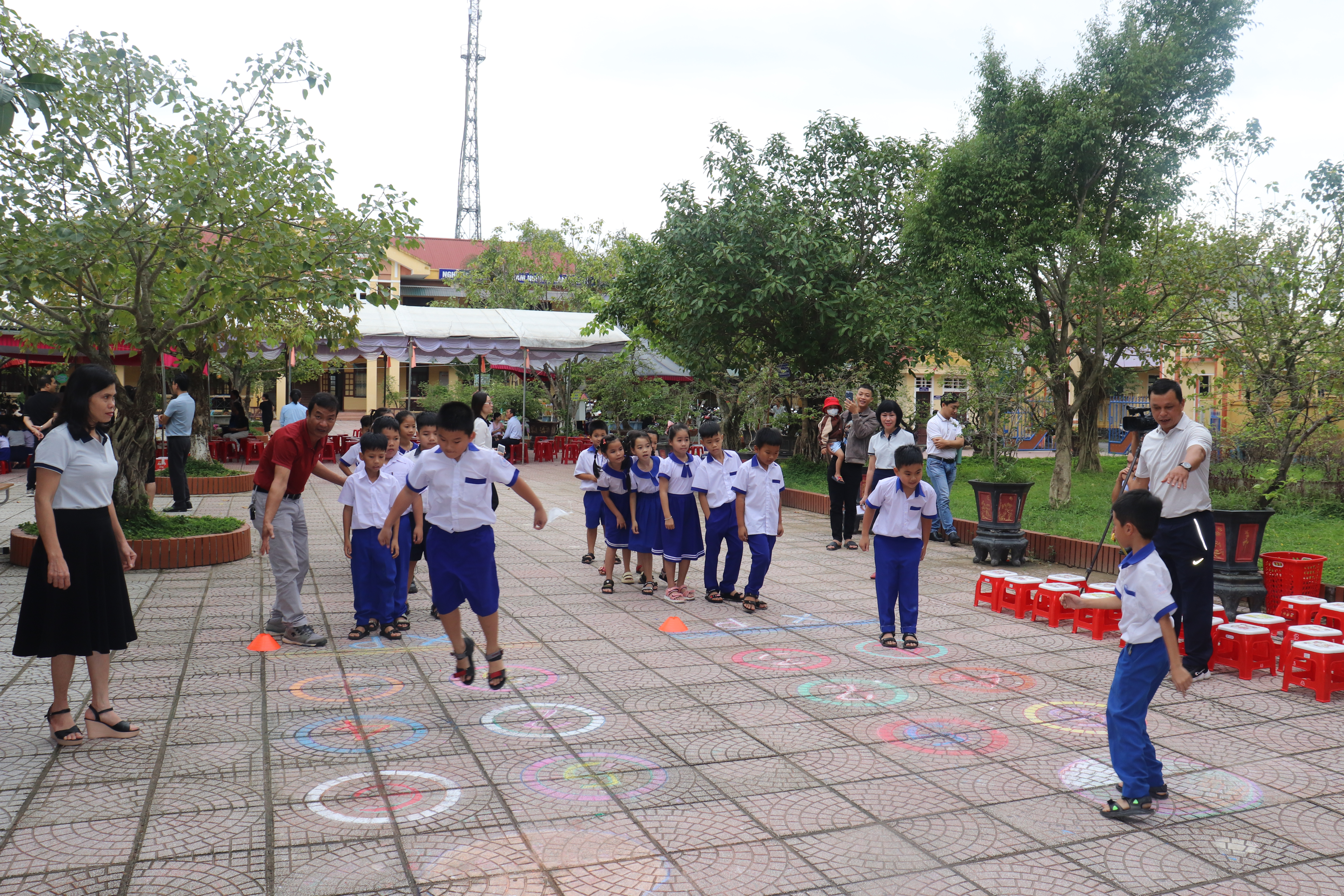 Một số hoạt động trong ngày hội “Học thông qua Chơi” năm 2022 tại trường tiểu học thị trấn Ái Tử 