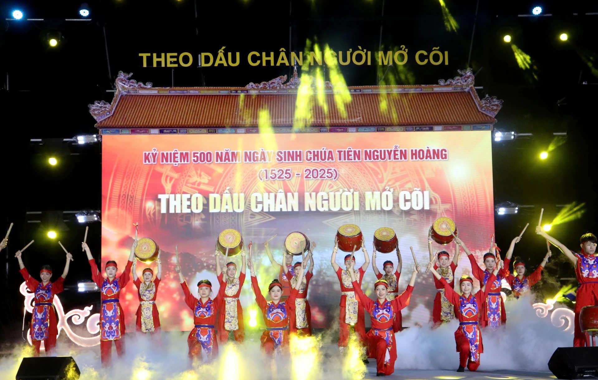 Chương trình chính luận nghệ thuật “Theo dấu chân người mở cõi” kỷ niệm 500 năm Ngày sinh Chúa Tiên...