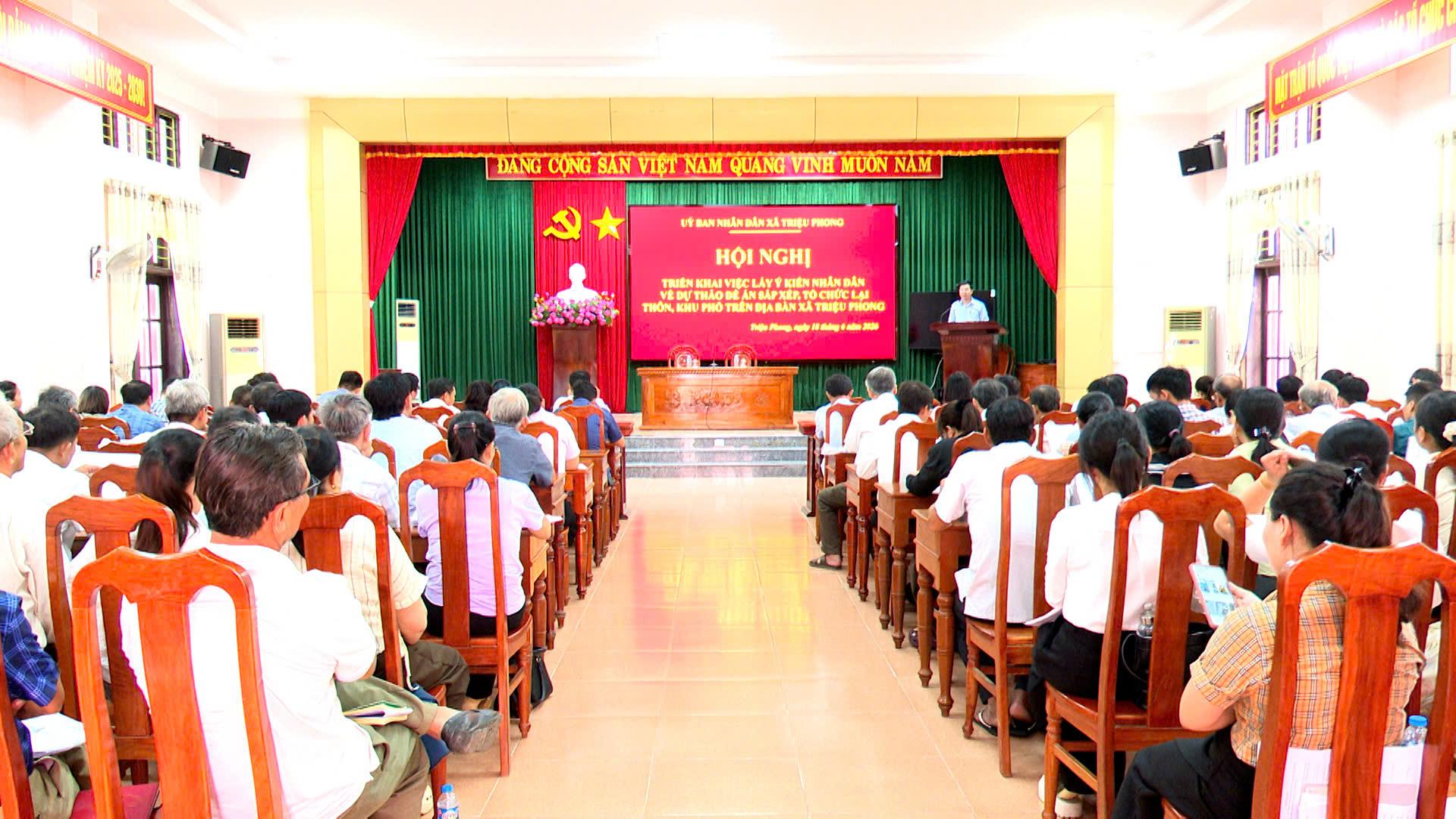XÃ TRIỆU PHONG TRIỂN KHAI VIỆC LẤY Ý KIẾN NHÂN DÂN VỀ DỰ THẢO ĐỀ ÁN SẮP XẾP, TỔ CHỨC LẠI THÔN, KHU...