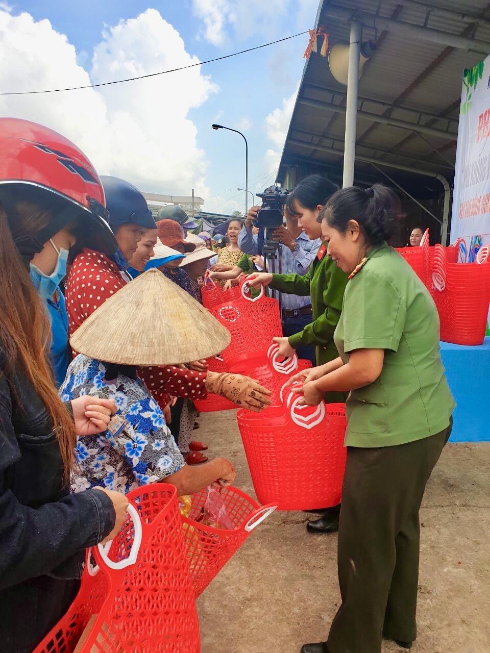 Toàn cảnh lễ phát động