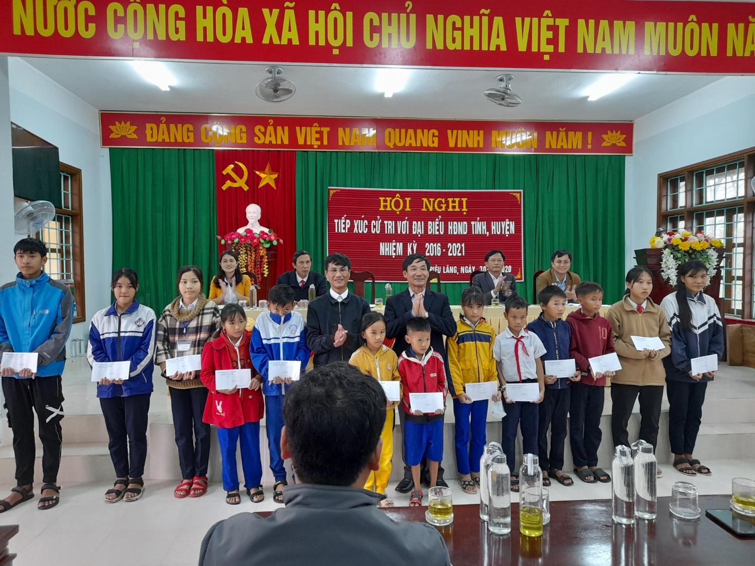 Toàn cảnh lễ phát động