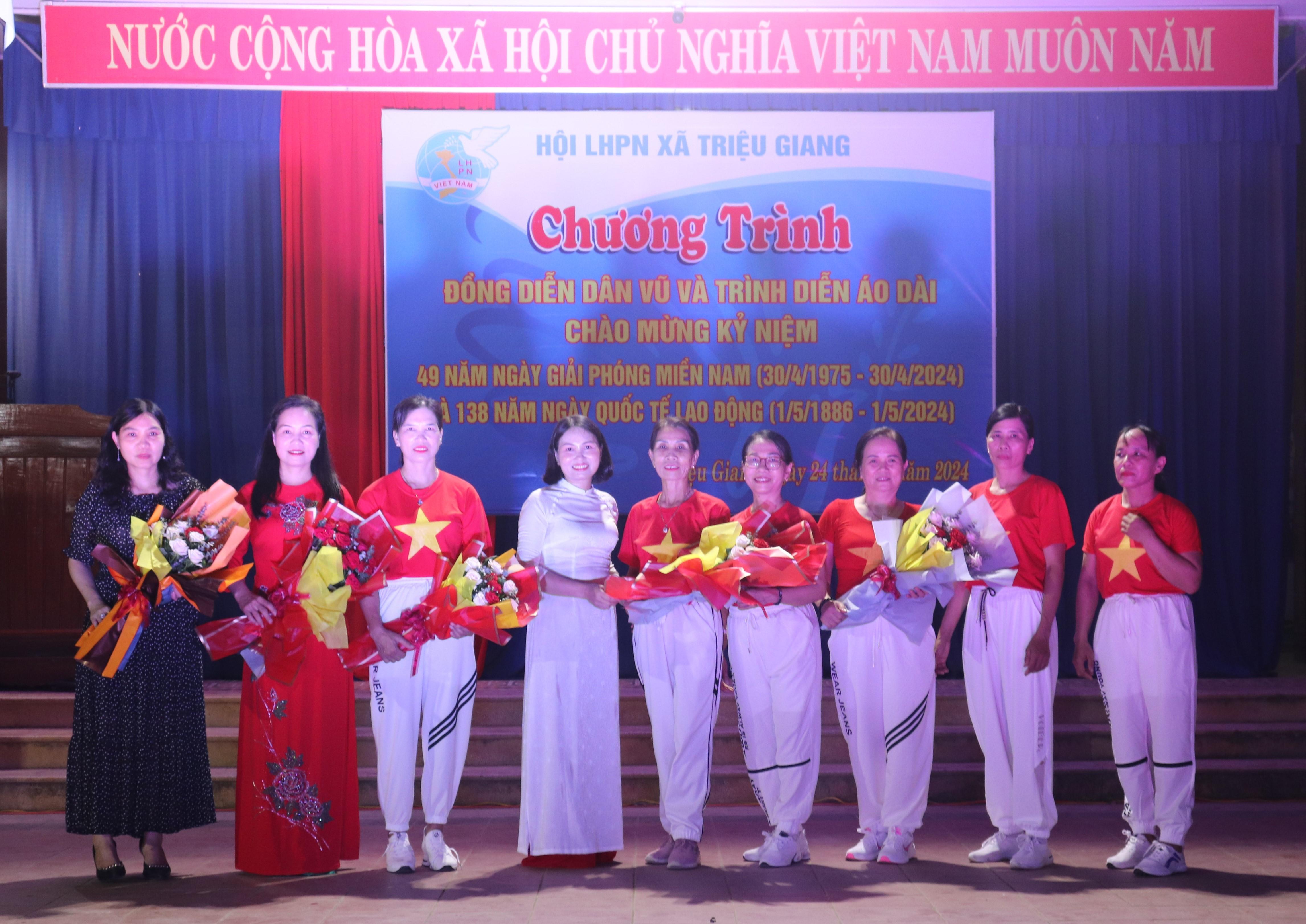 Toàn cảnh lễ phát động