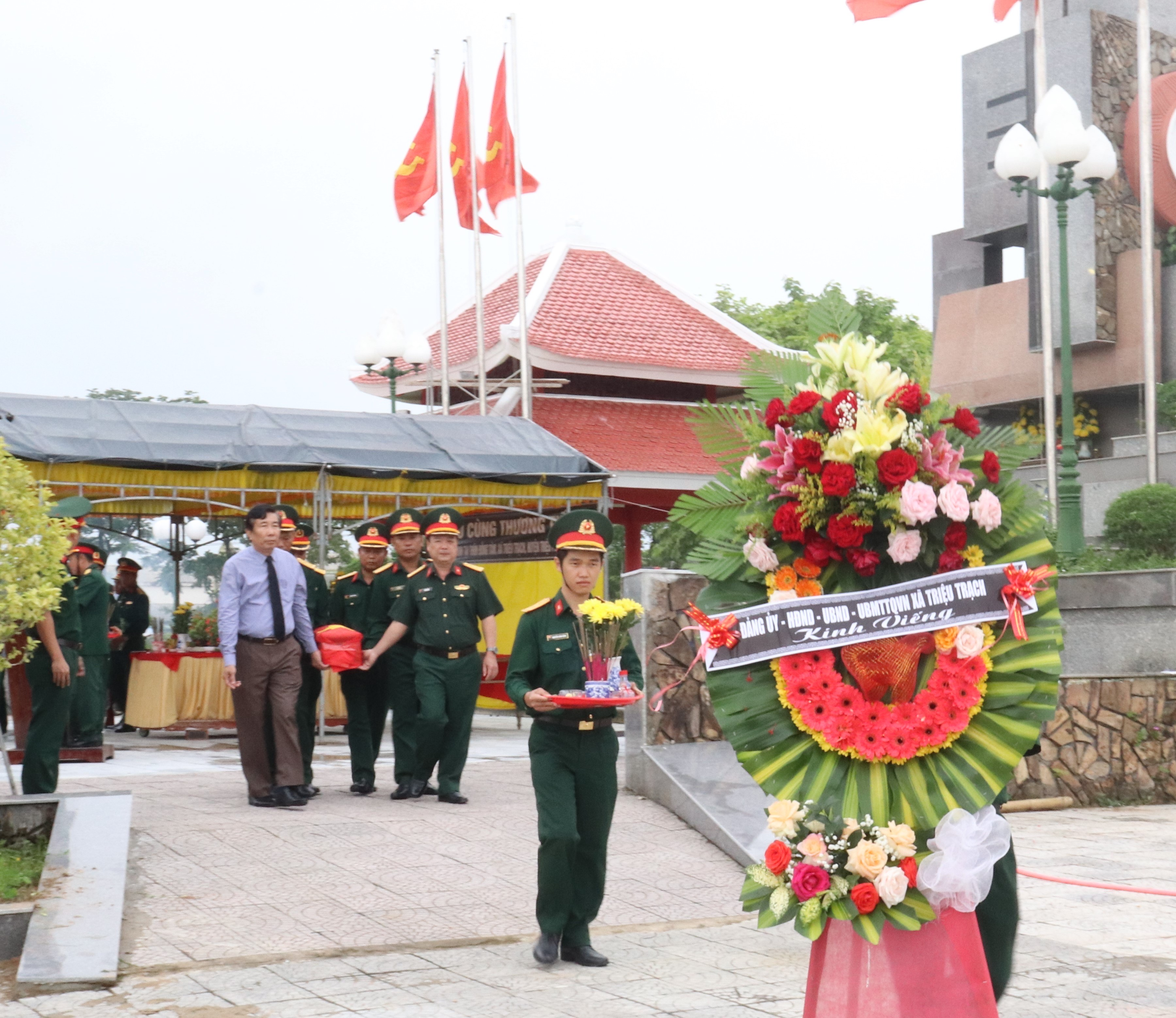 Truy điệu và an táng 2 hài cốt liệt sĩ