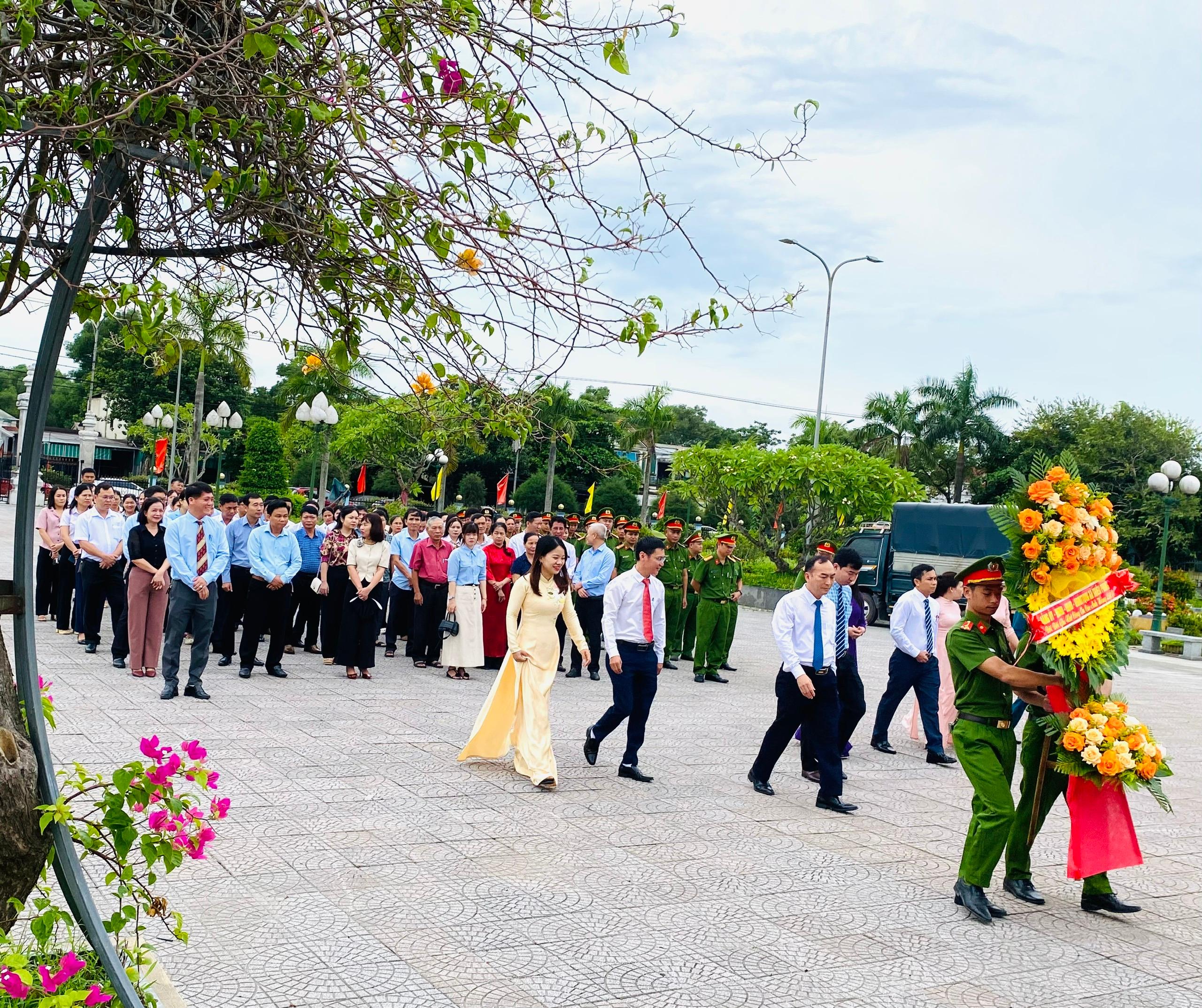 Toàn cảnh lễ phát động