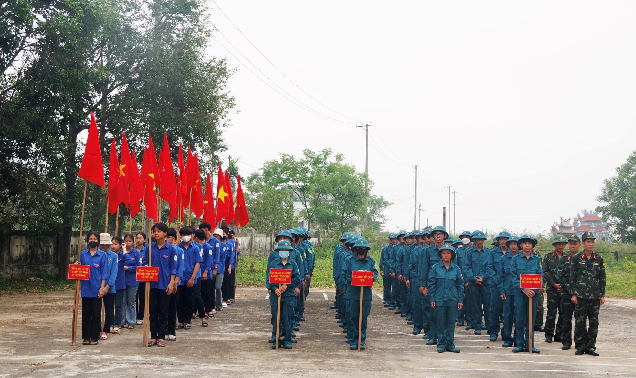 Lực lượng vũ trang huyện Triệu Phong chung sức xây dựng nông thôn mới