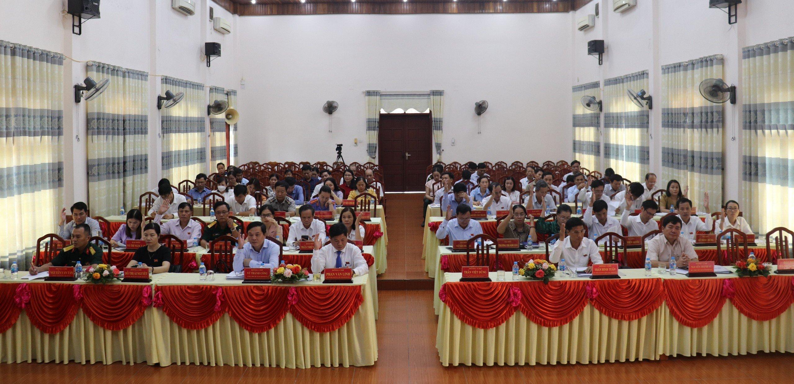 Bế mạc Kỳ họp thứ 18, HĐND huyện Triệu Phong khoá VI, nhiệm kỳ 2021 -2026